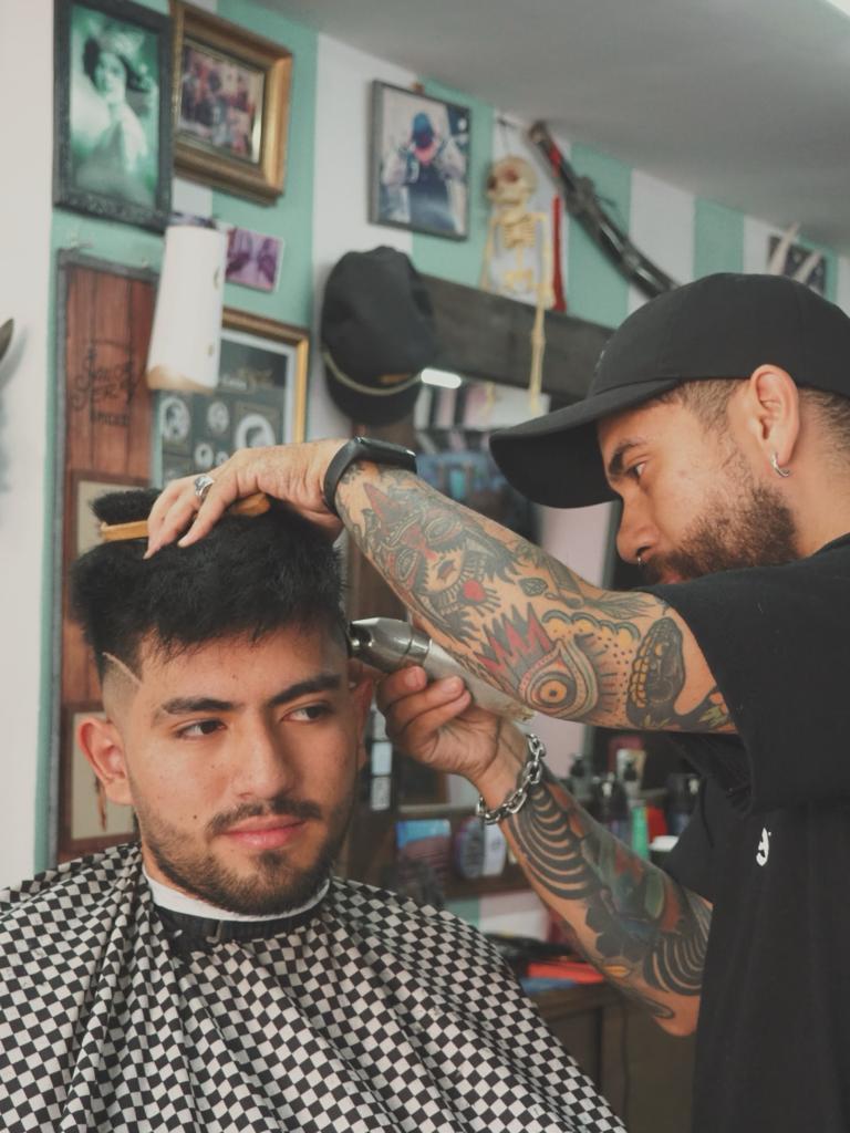 Corte y barba en Sailors Club